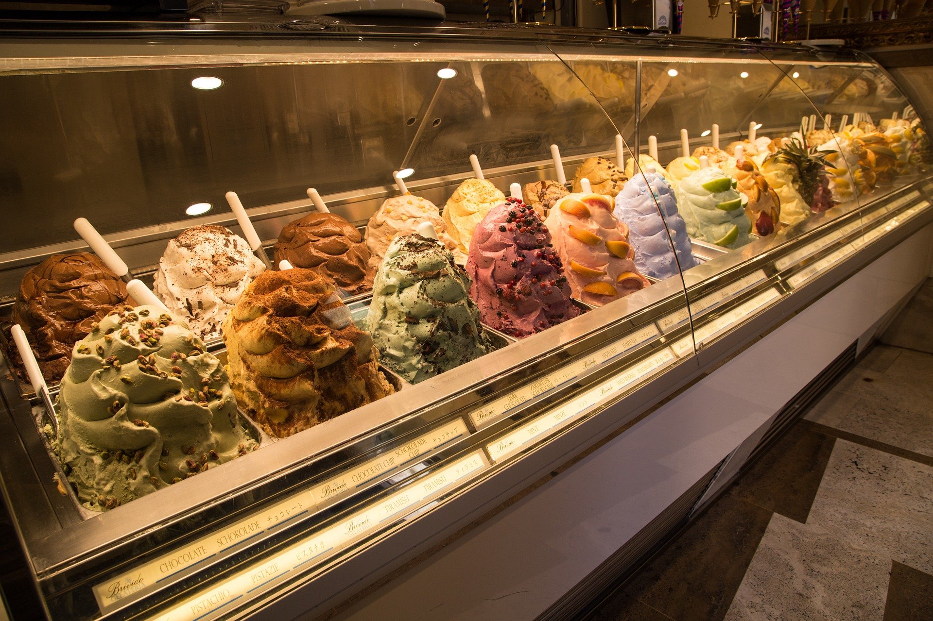 ice-cream-1123717_1920