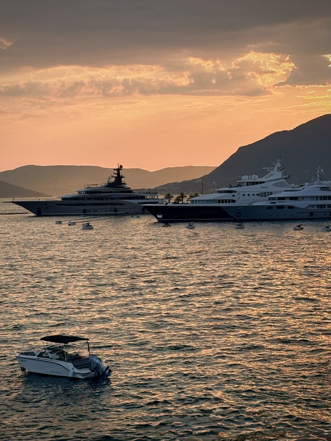Postikortti Balkanilta - Tivat, Montenegro, elamaajamatkoja.fi